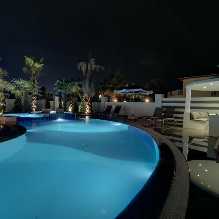 Villa Red Premium Vip// Custom Design With Turkish Bbq+prvt Swmg Pool