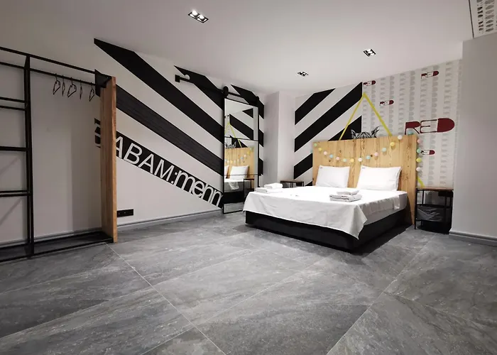 Red Premium Vip// Custom Design With Turkish Bbq+prvt Swmg Pool Villa *