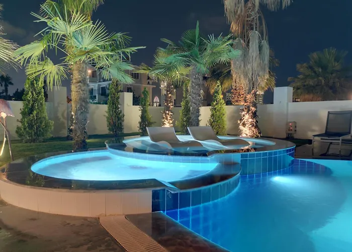 Villa Red Premium Vip// Custom Design With Turkish Bbq+prvt Swmg Pool *