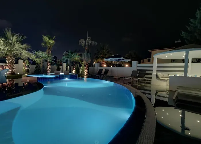 Вилла Red Premium Vip// Custom Design With Turkish Bbq+prvt Swmg Pool