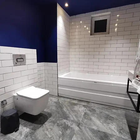 Red Premium Vip// Custom Design With Turkish Bbq+prvt Swmg Pool *