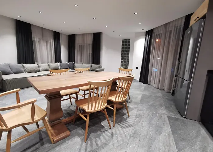 Red Premium Vip// Custom Design With Turkish Bbq+prvt Swmg Pool