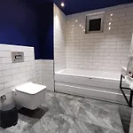 Red Premium Vip// Custom Design With Turkish Bbq+prvt Swmg Pool *